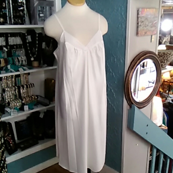 Pre-owned Cabernet Off White Sleep Dress - Picture 1 of 7